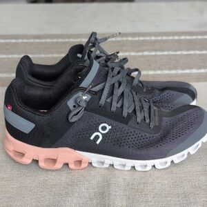 On Cloud Helion Women's Running Shoes